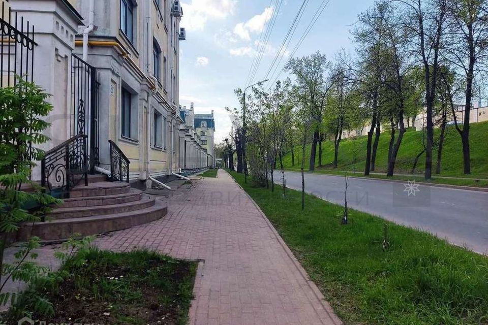 Продаётся 2-комнатная квартира, 98.7 м²