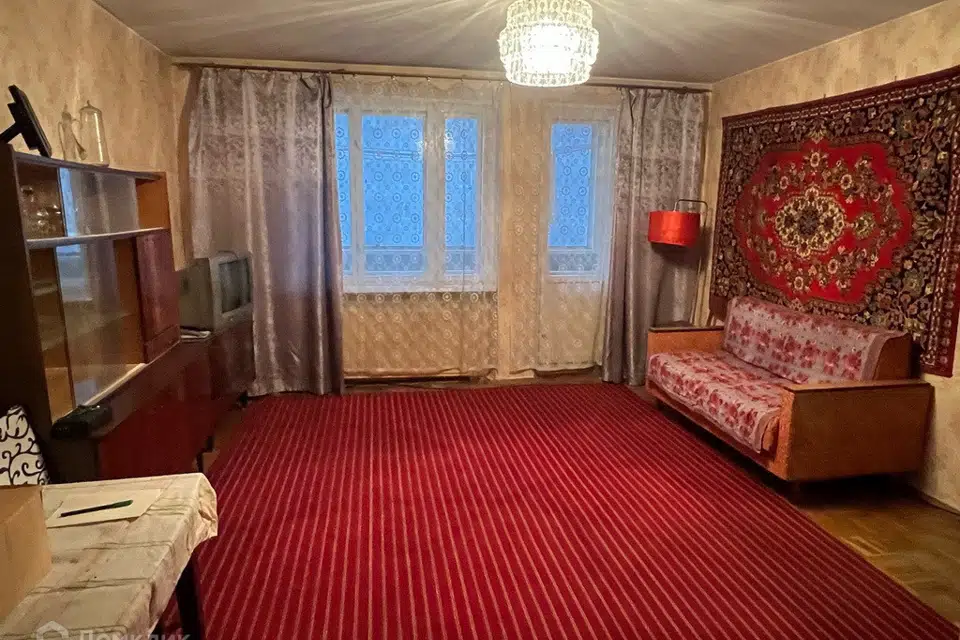 Продаётся 3-комнатная квартира, 57.3 м²