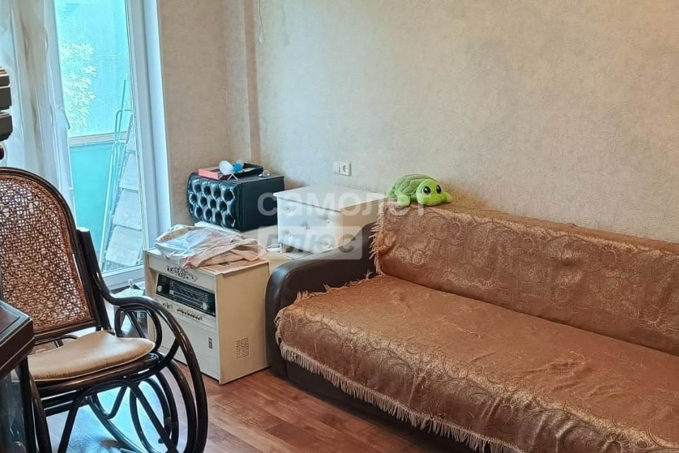 Продаётся 3-комнатная квартира, 48.6 м²