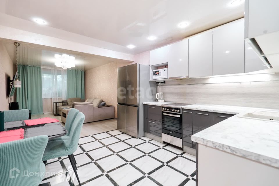 Продаётся 3-комнатная квартира, 81.6 м²