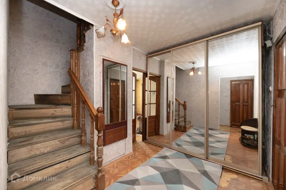 Продаётся 4-комнатная квартира, 94.1 м²
