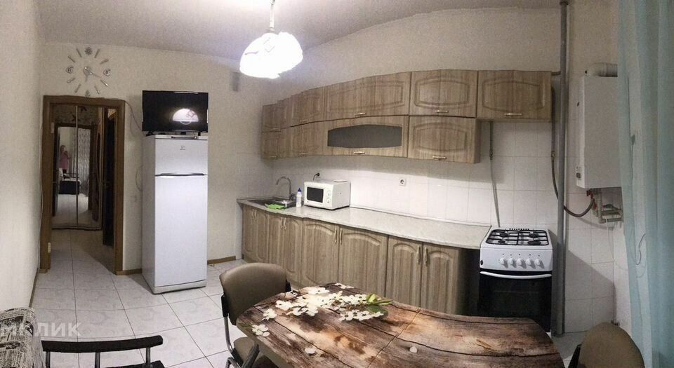Сдаётся 1-комнатная квартира, 52 м²