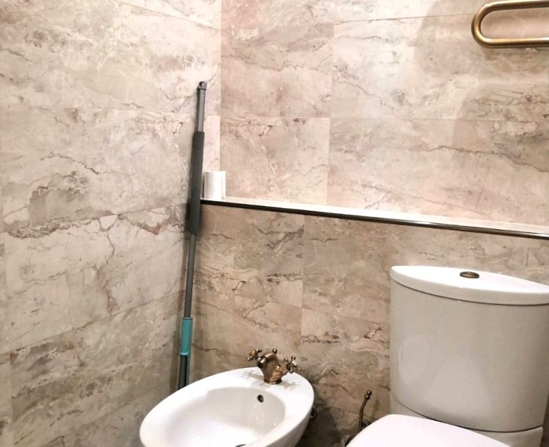 Продаётся 2-комнатная квартира, 64 м²
