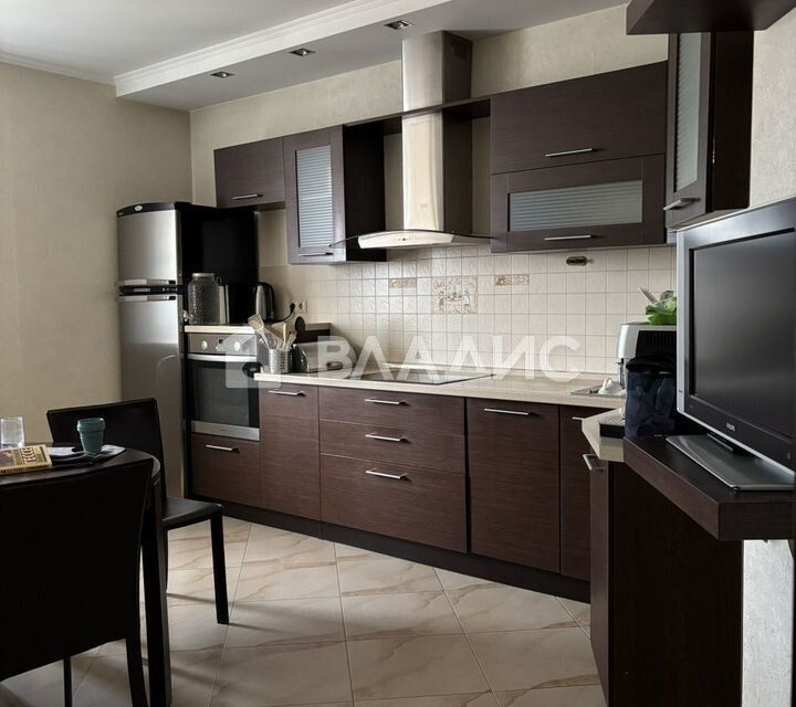 Продаётся 3-комнатная квартира, 77 м²