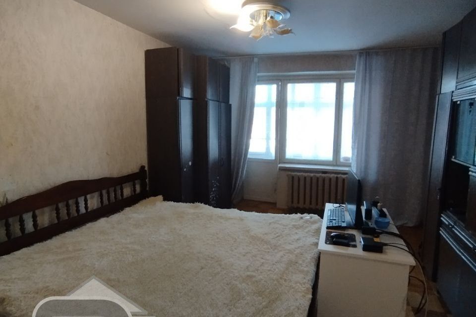 Продаётся 1-комнатная квартира, 42 м²