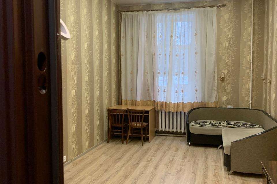 Продаётся 2 комнаты в 3-комн. квартире, 31.4 м²