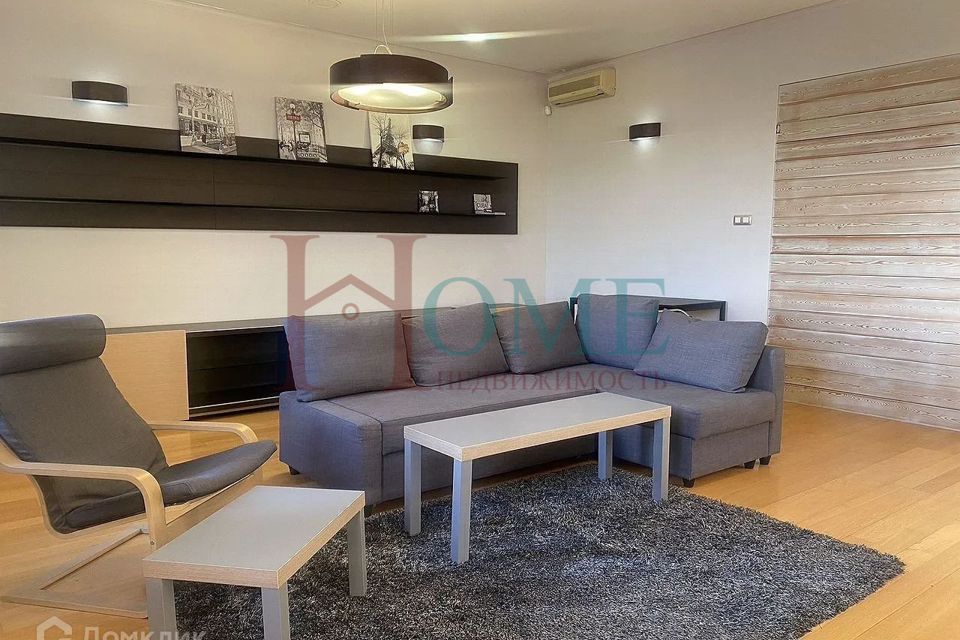 Сдаётся 2-комнатная квартира, 78 м²