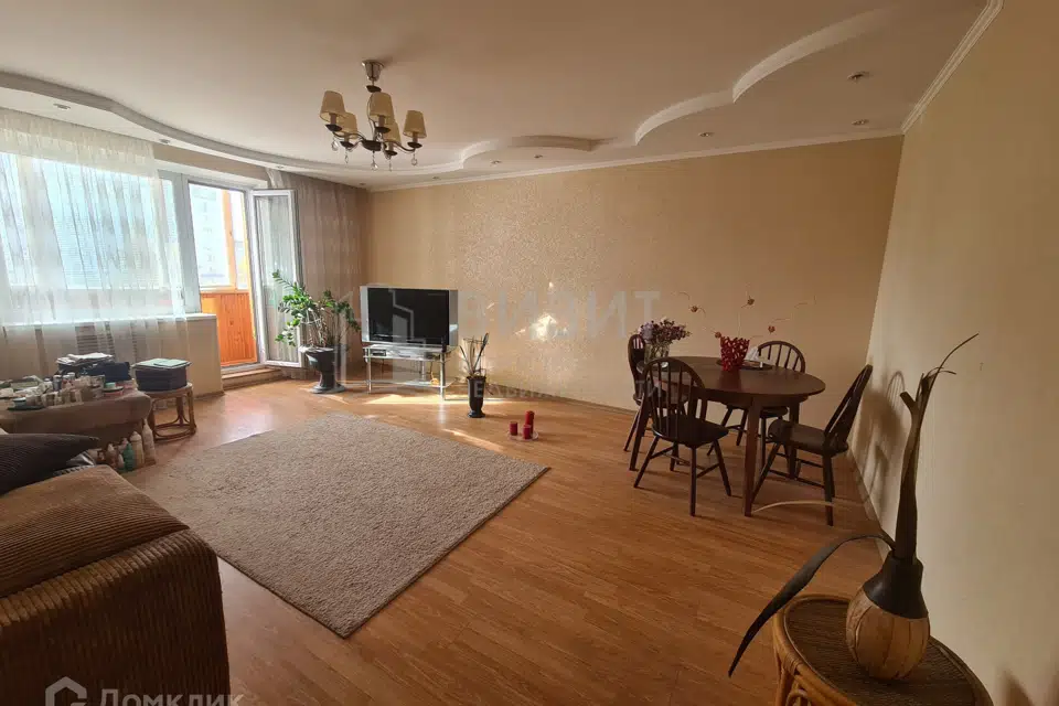 Продаётся 3-комнатная квартира, 102.3 м²