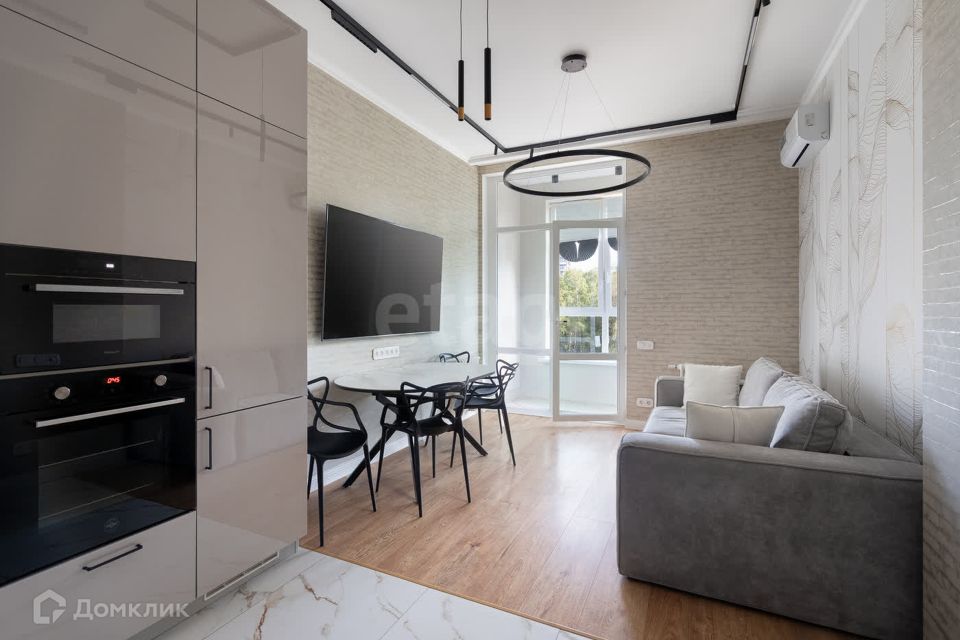 Продаётся 2-комнатная квартира, 66.2 м²