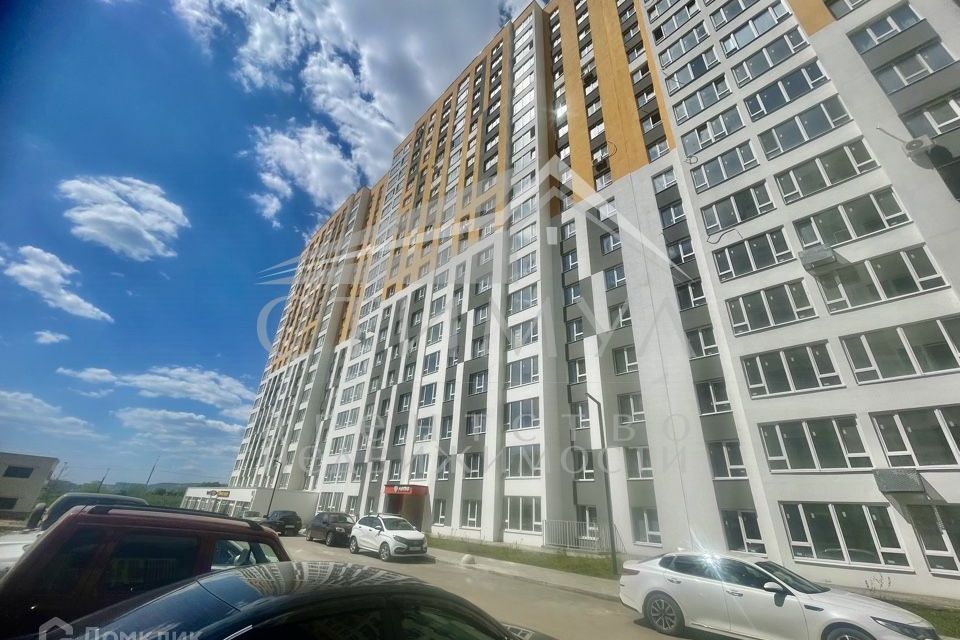 Продаётся 1-комнатная квартира, 42.3 м²
