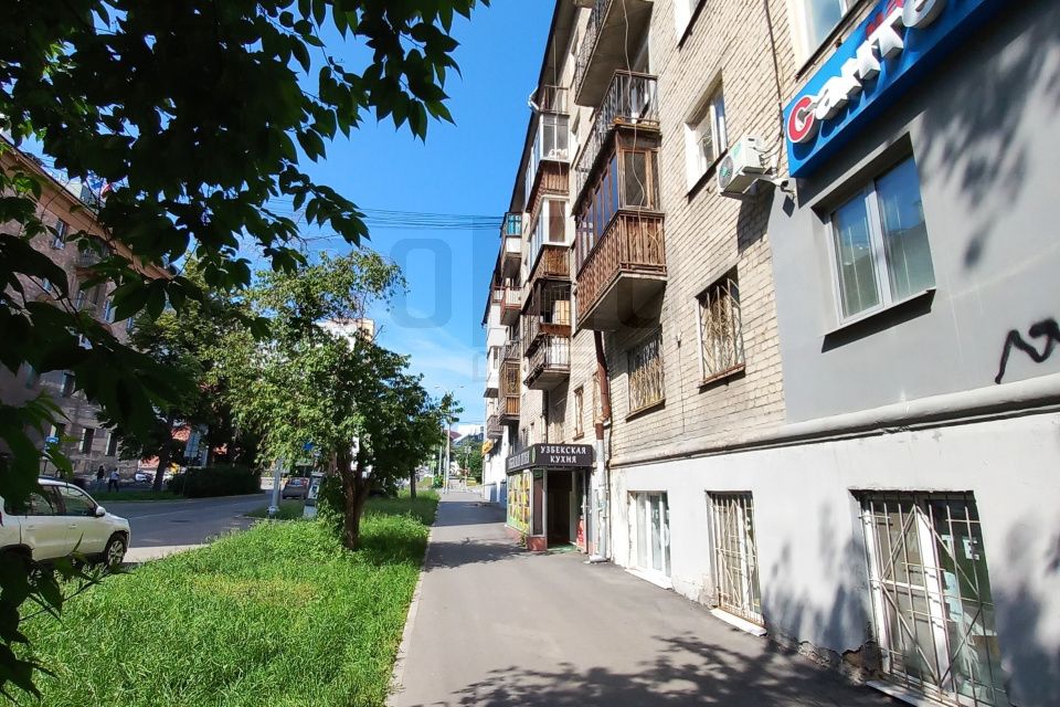 Продаётся 3-комнатная квартира, 54.9 м²