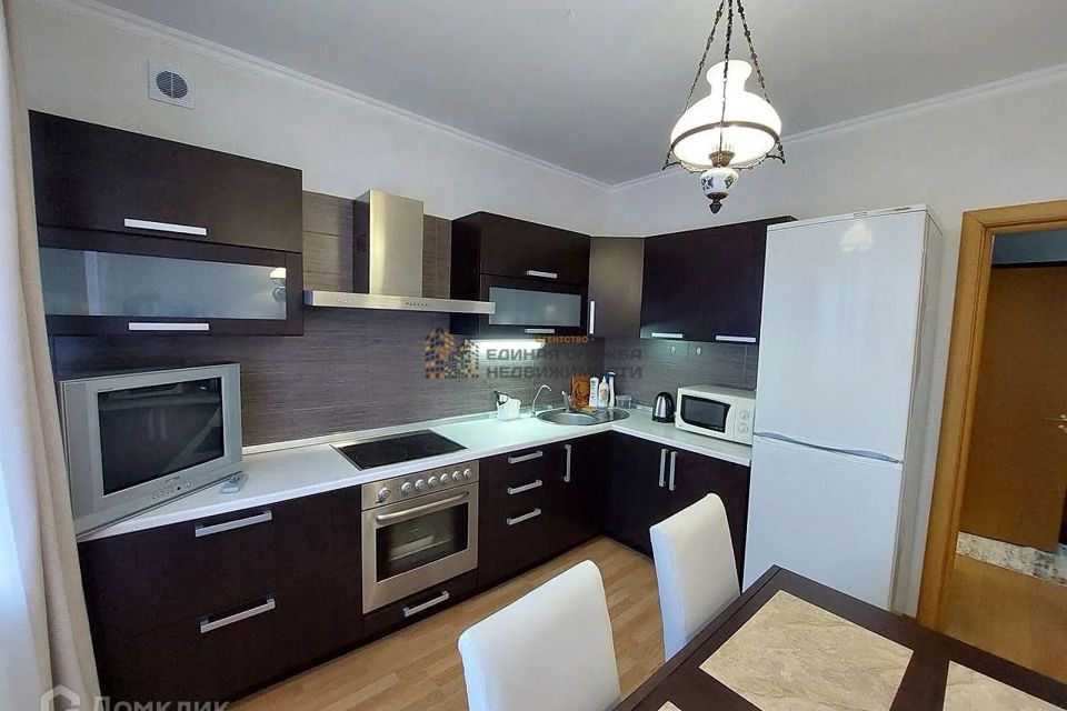 Сдаётся 2-комнатная квартира, 60 м²