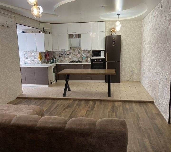 Сдаётся 3-комнатная квартира, 131 м²