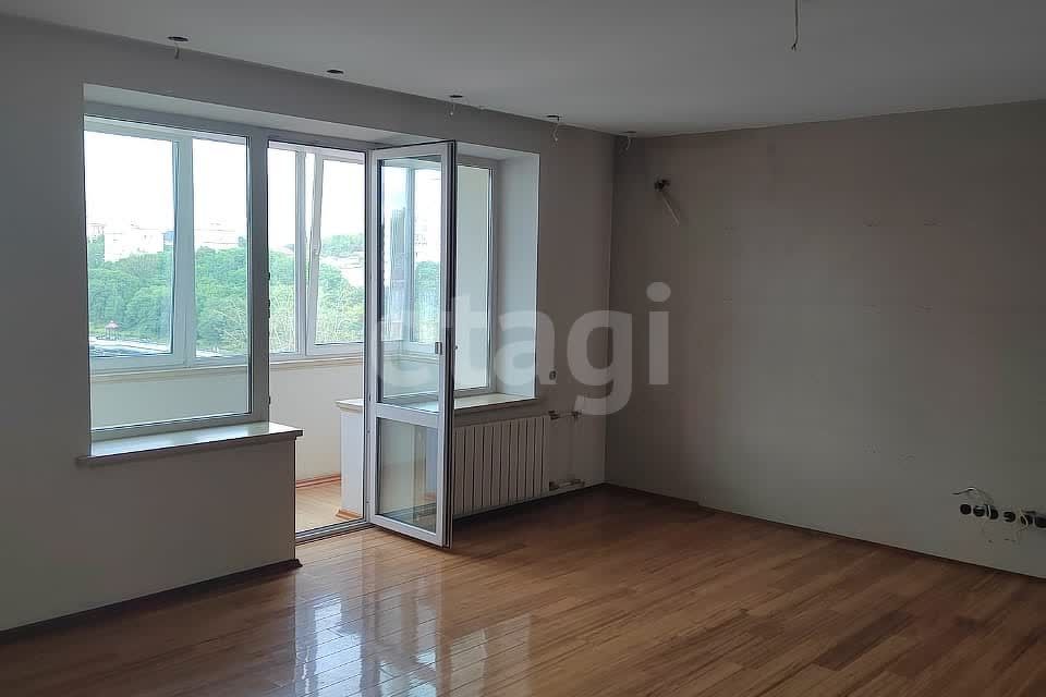 Продаётся 3-комнатная квартира, 139.6 м²
