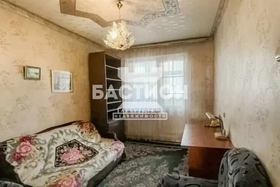 Продаётся 4-комнатная квартира, 83.2 м²