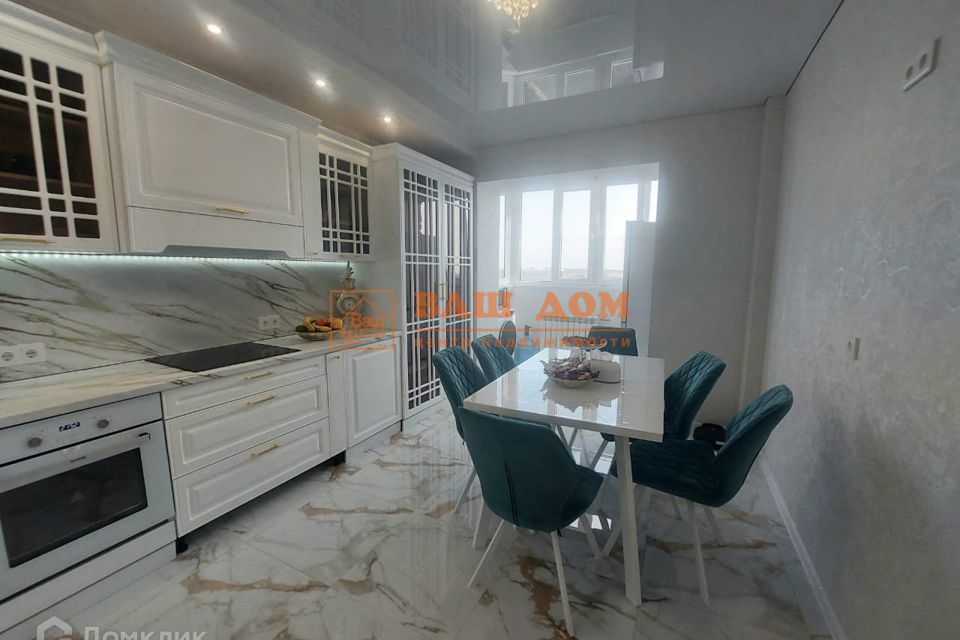 Продаётся 3-комнатная квартира, 105 м²