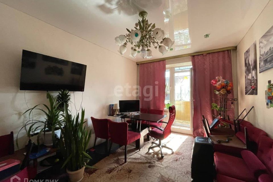Продаётся 3-комнатная квартира, 63.2 м²