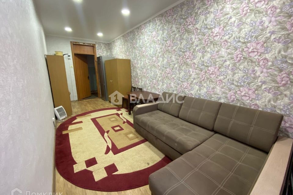 Продаётся комната в 3-комн. квартире, 107 м²