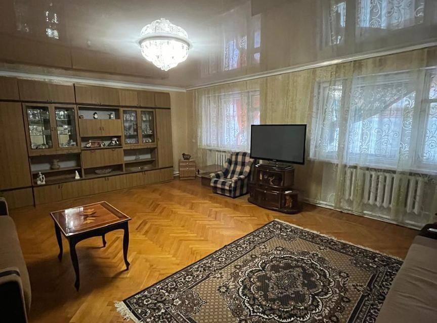 Продаётся 4-комнатная квартира, 109.2 м²