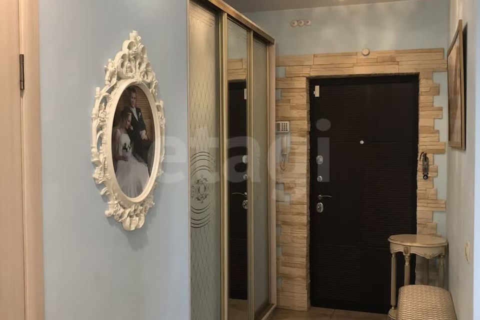 Продаётся 1-комнатная квартира, 55.4 м²