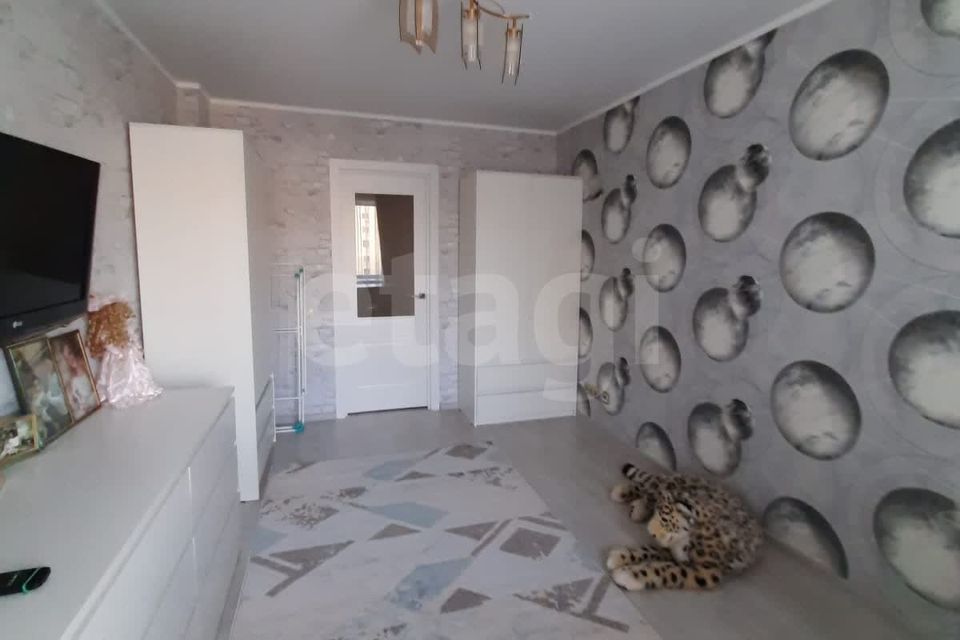 Продаётся 4-комнатная квартира, 124 м²