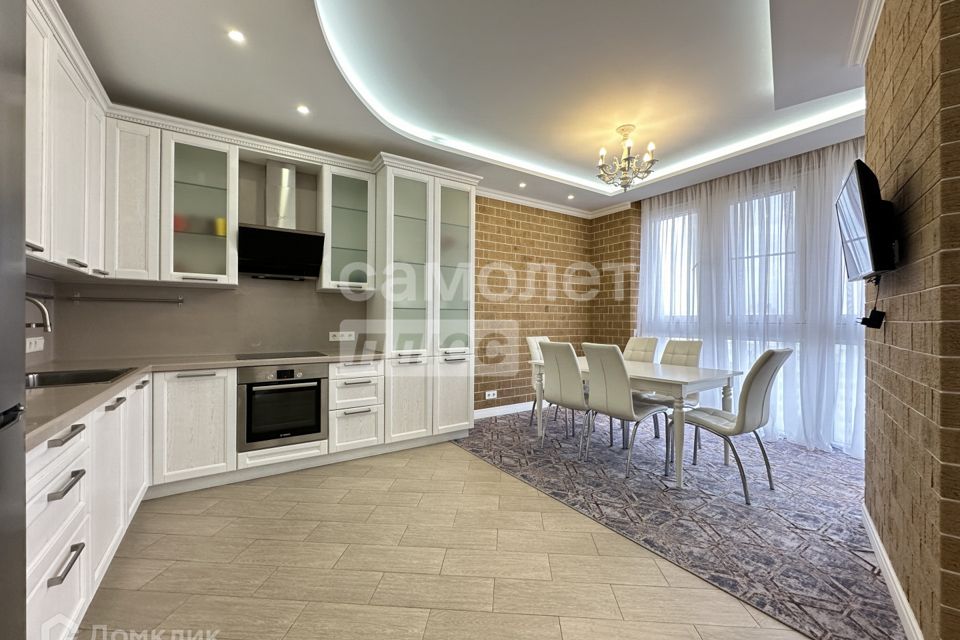 Продаётся 2-комнатная квартира, 56 м²