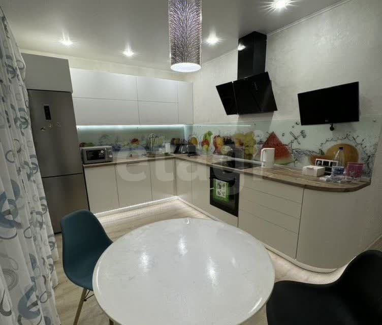 Продаётся 3-комнатная квартира, 82 м²