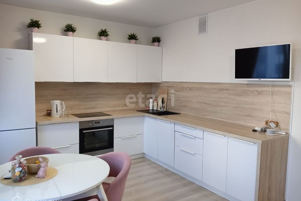 Продаётся 2-комнатная квартира, 55.4 м²