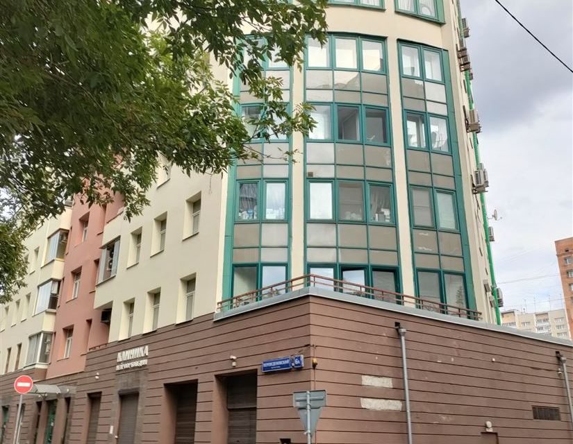 Продаётся 4-комнатная квартира, 111.8 м²