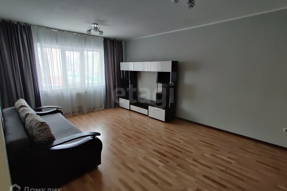 Продаётся 1-комнатная квартира, 56 м²