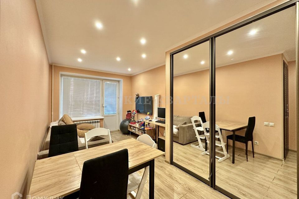 Продаётся 2-комнатная квартира, 42 м²