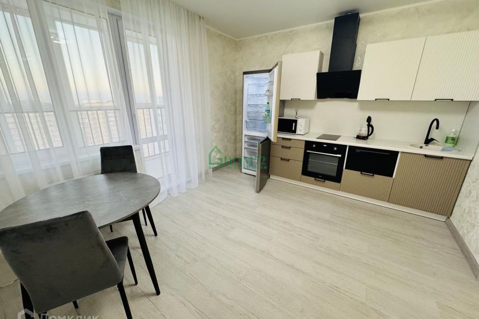 Продаётся 1-комнатная квартира, 43 м²