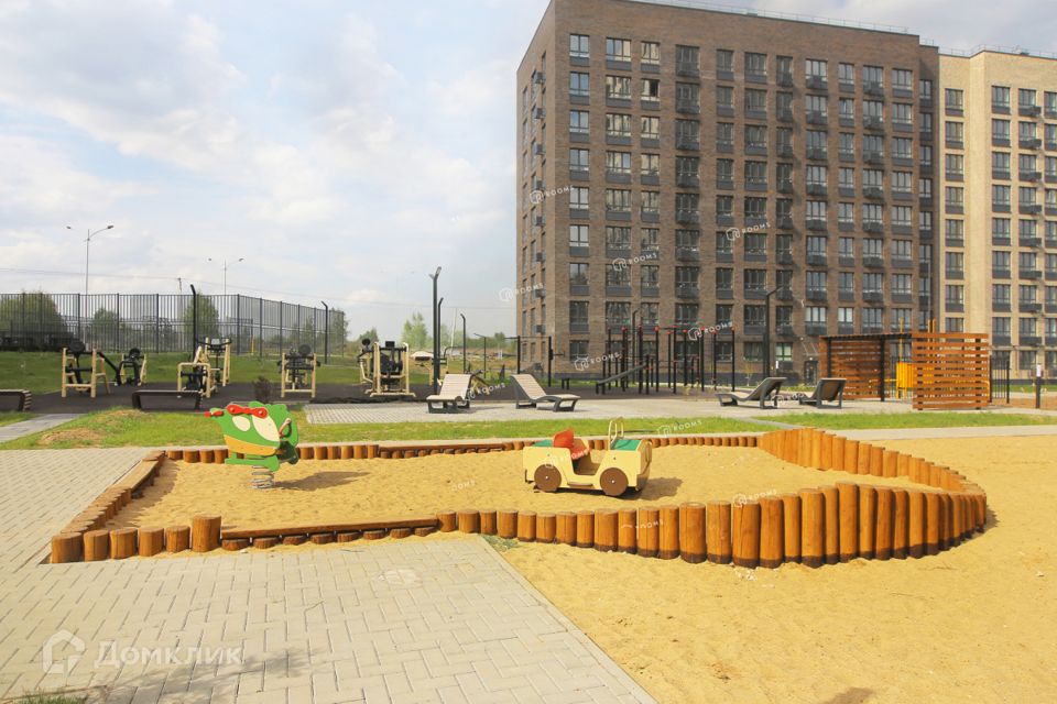 Продаётся 2-комнатная квартира, 57.3 м²
