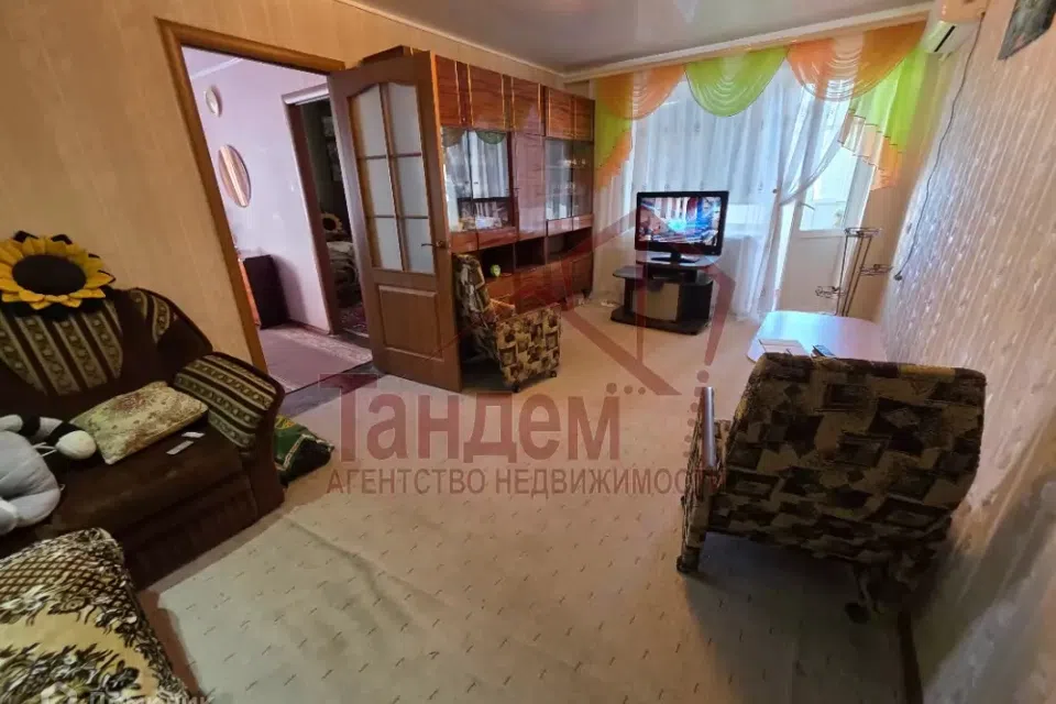 Продаётся 4-комнатная квартира, 61 м²