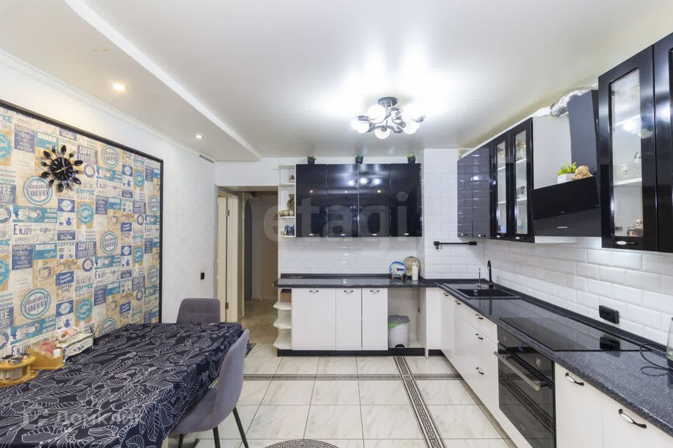 Продаётся 3-комнатная квартира, 90 м²