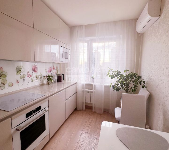 Продаётся 2-комнатная квартира, 70.5 м²