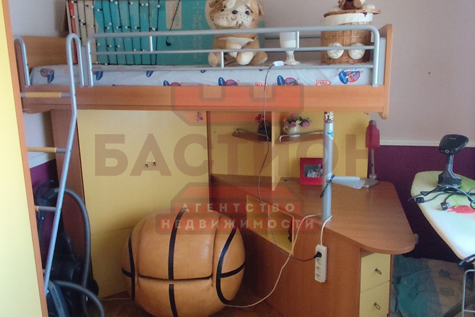 Продаётся 4-комнатная квартира, 99.4 м²