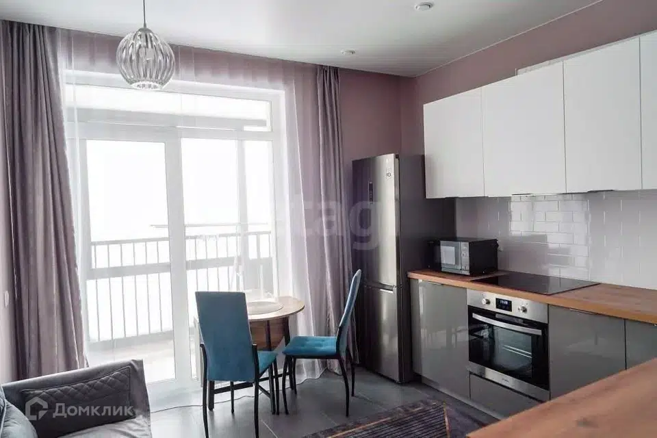 Продаётся 1-комнатная квартира, 42 м²