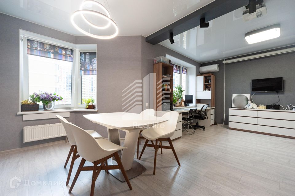 Продаётся 3-комнатная квартира, 73.7 м²