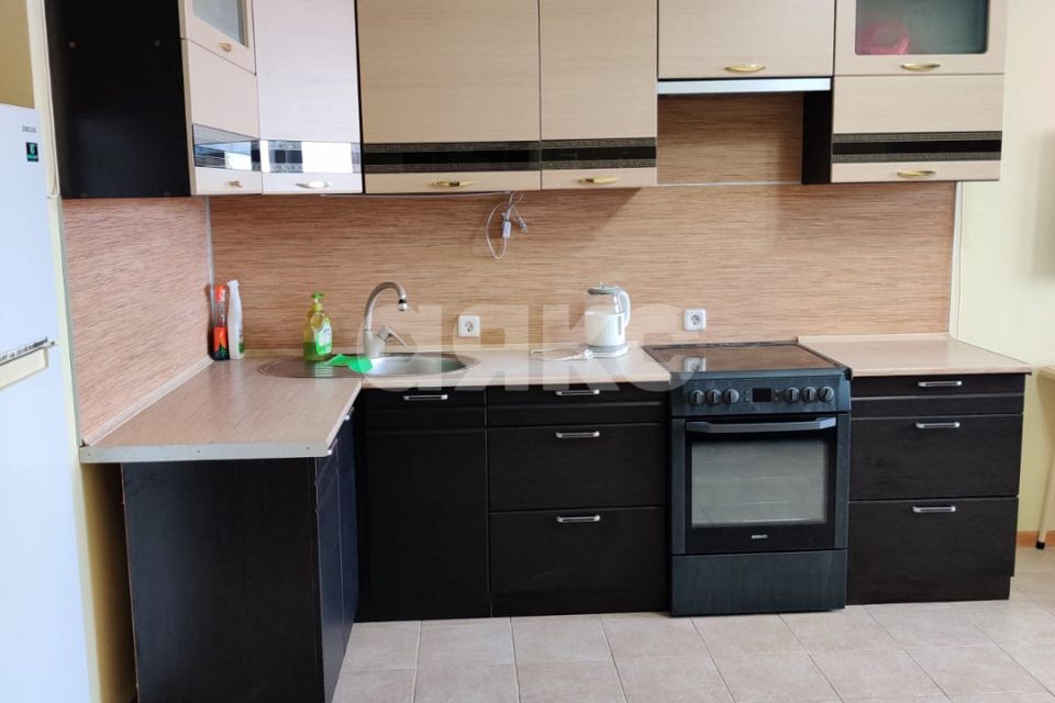 Продаётся 1-комнатная квартира, 53 м²