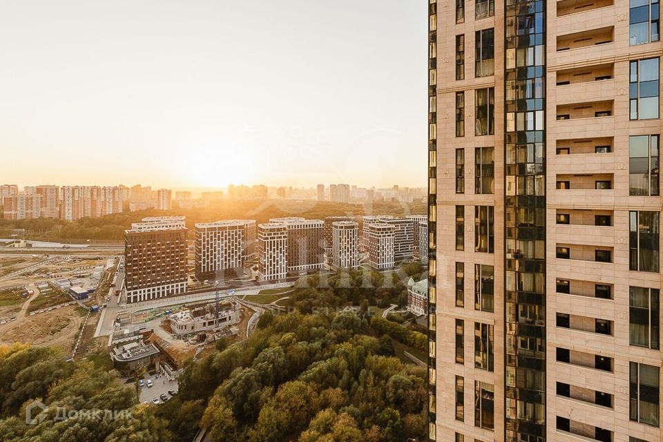Продаётся 6-комнатная квартира, 434 м²