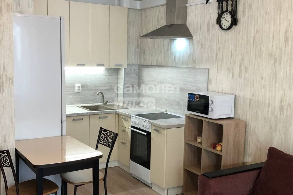 Сдаётся 1-комнатная квартира, 38 м²