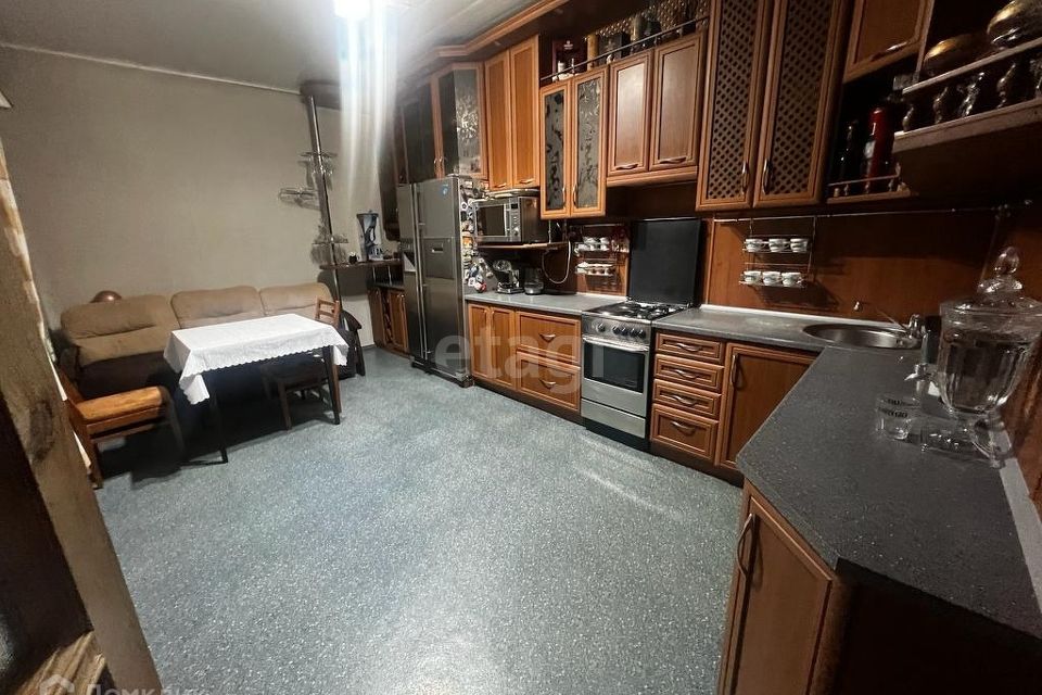 Продаётся 5-комнатная квартира, 105 м²