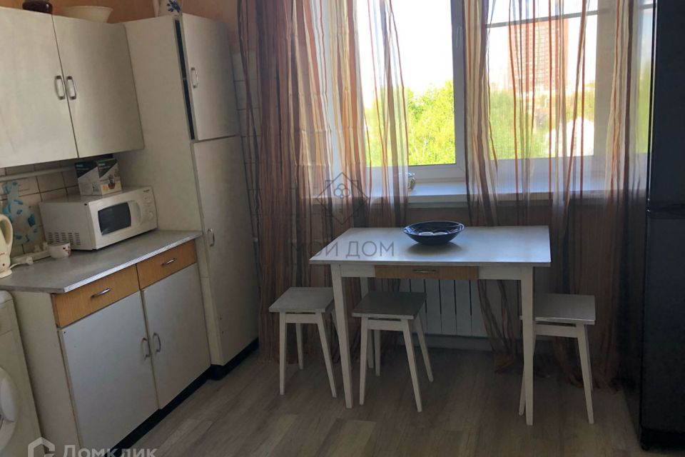 Сдаётся 2-комнатная квартира, 74 м²