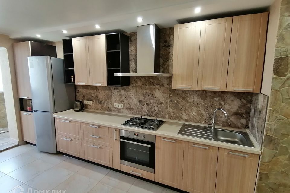 Сдаётся 2-комнатная квартира, 57.7 м²