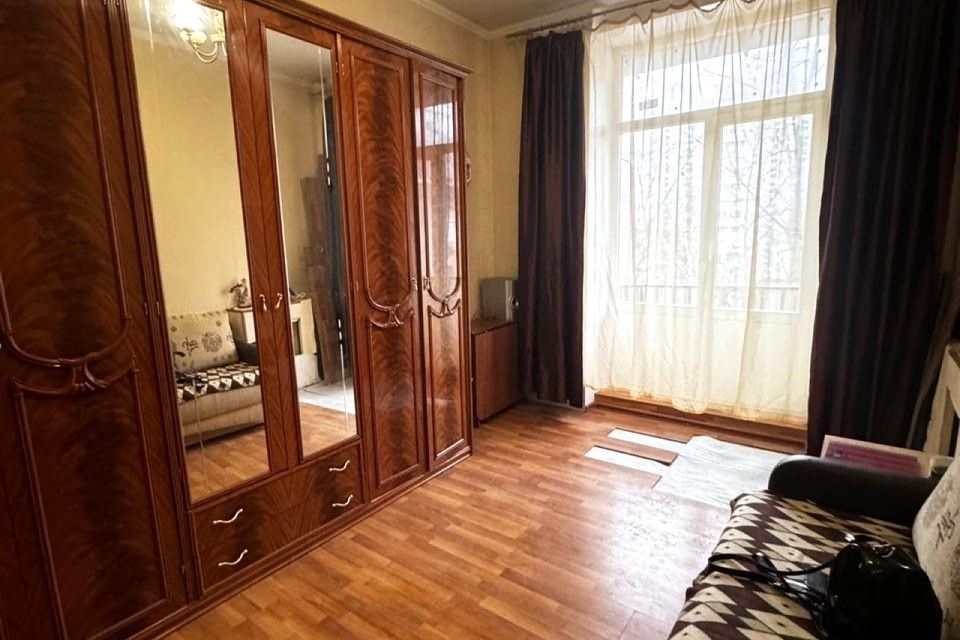 Продаётся комната в 4-комн. квартире, 14.7 м²