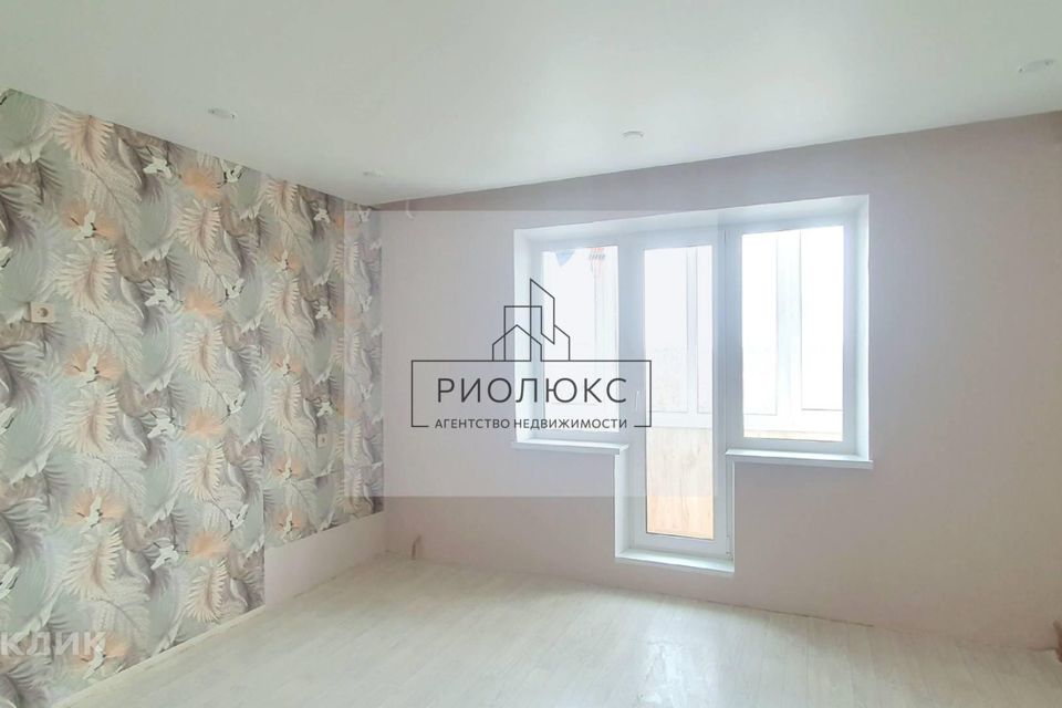 Продаётся 1-комнатная квартира, 42 м²