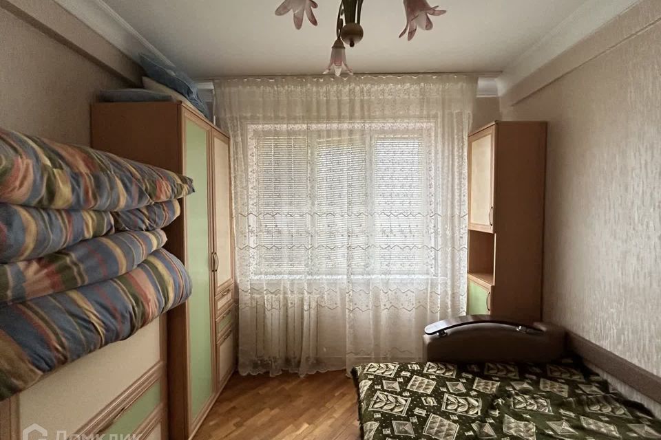 Продаётся 4-комнатная квартира, 100 м²