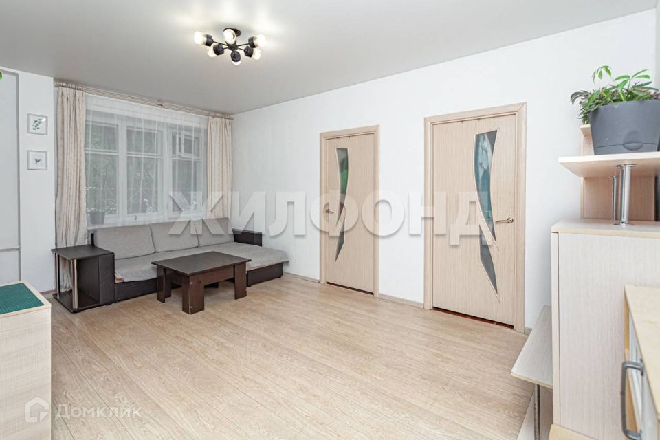 Продаётся 1-комнатная квартира, 43 м²