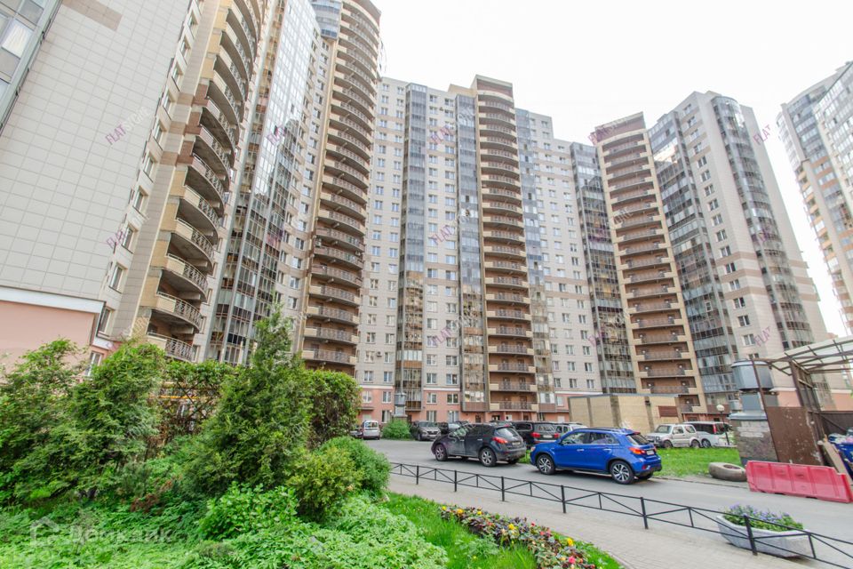 Продаётся 2-комнатная квартира, 68.6 м²